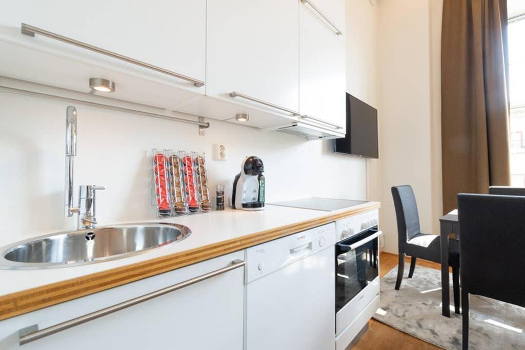 Nordic Host Luxury Apts - Prinsens Gate - Large Mezzanine Studio Осло Екстер'єр фото