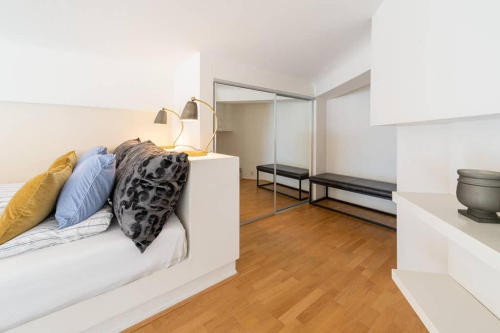 Nordic Host Luxury Apts - Prinsens Gate - Large Mezzanine Studio Осло Екстер'єр фото