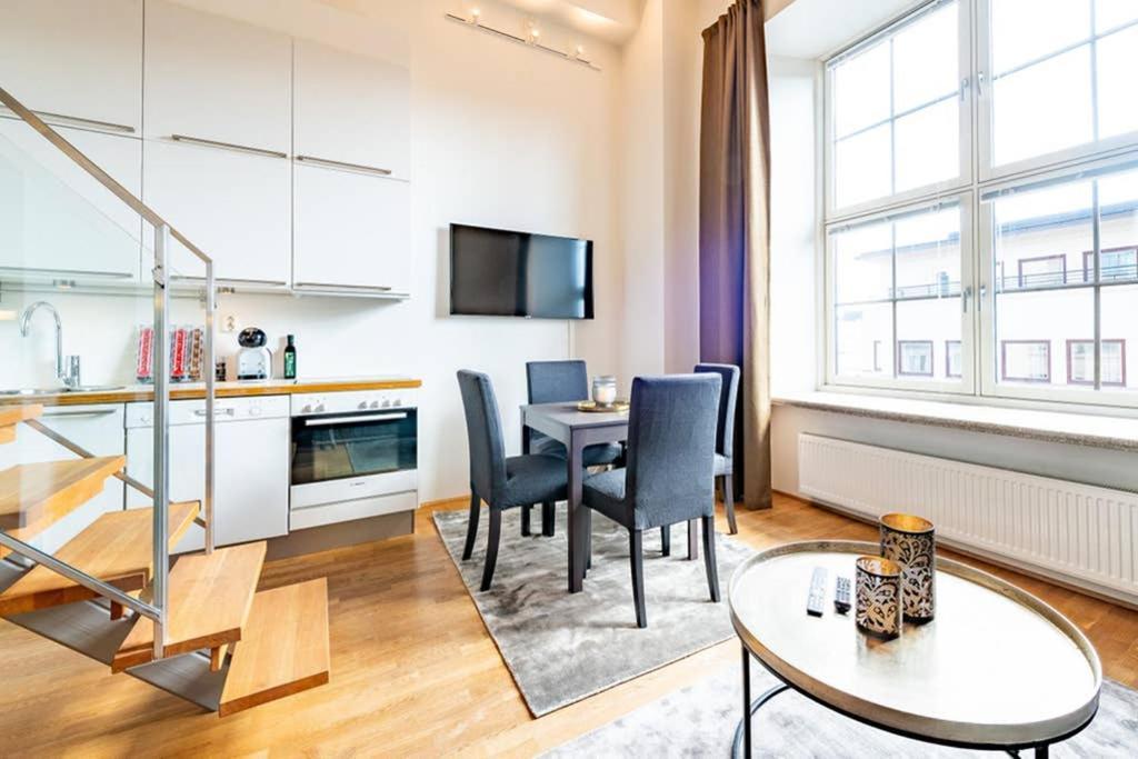 Nordic Host Luxury Apts - Prinsens Gate - Large Mezzanine Studio Осло Екстер'єр фото