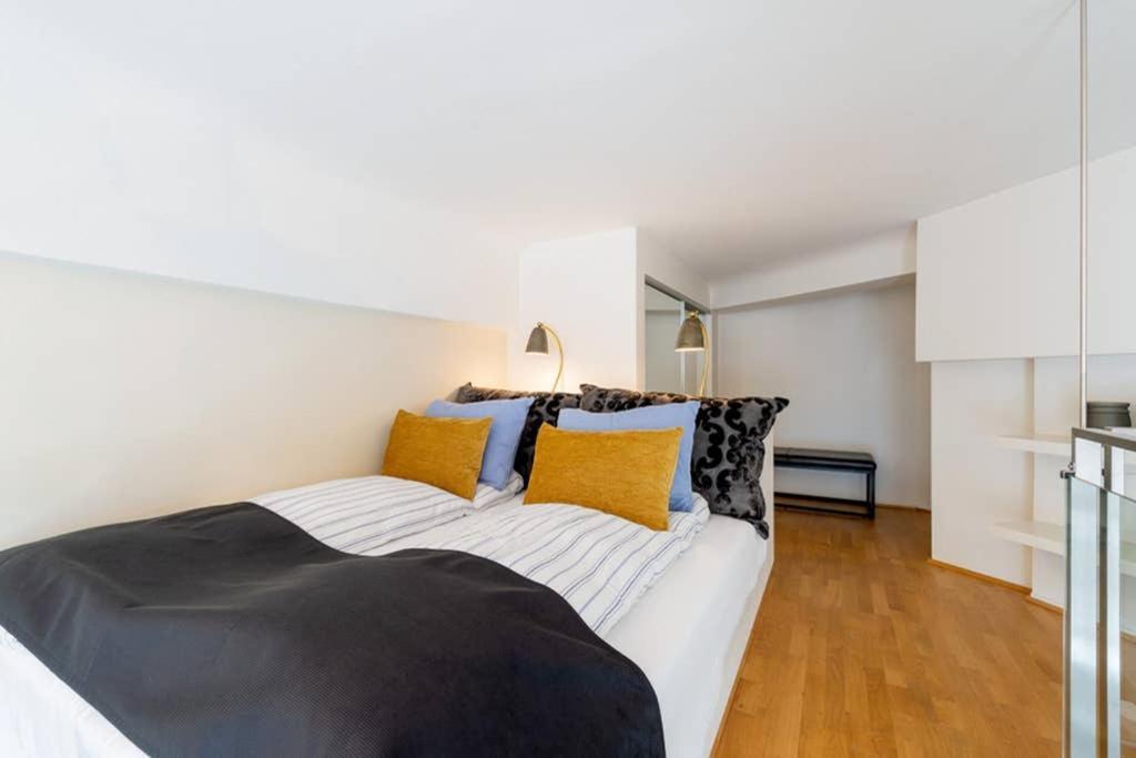 Nordic Host Luxury Apts - Prinsens Gate - Large Mezzanine Studio Осло Екстер'єр фото